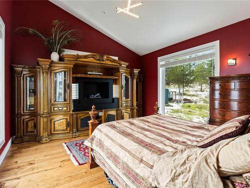 4189 Ridgeline Dr, Shawnigan Lake, BC - Indoor Photo Showing Bedroom