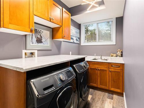 4189 Ridgeline Dr, Shawnigan Lake, BC - Indoor Photo Showing Laundry Room