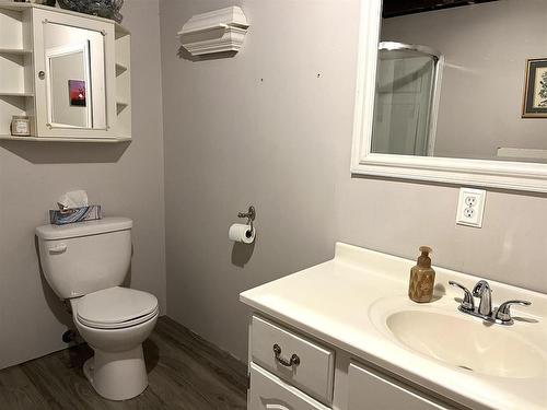 78 Main Street, Rainy River, ON - Indoor Photo Showing Bathroom