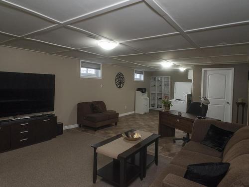 261 Piccadilly Avenue, Thunder Bay, ON - Indoor