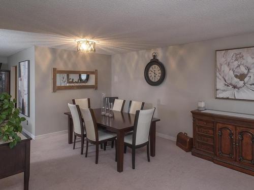 261 Piccadilly Avenue, Thunder Bay, ON - Indoor Photo Showing Dining Room