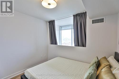 422 - 775 King Street W, Toronto, ON - Indoor Photo Showing Bedroom