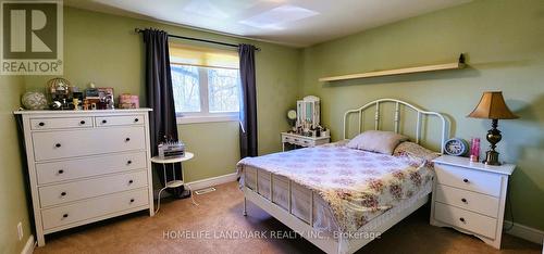 41 Pettet Drive, Scugog, ON - Indoor Photo Showing Bedroom