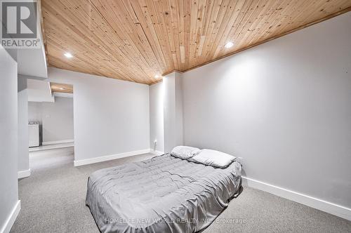 279 Mcclelland Way, Aurora, ON - Indoor Photo Showing Bedroom
