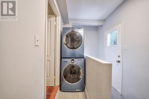 279 Mcclelland Way, Aurora, ON - Indoor Photo Showing Laundry Room