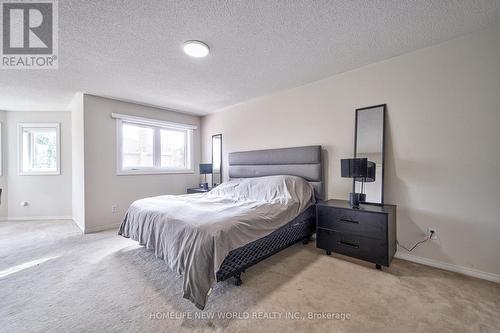 279 Mcclelland Way, Aurora, ON - Indoor Photo Showing Bedroom