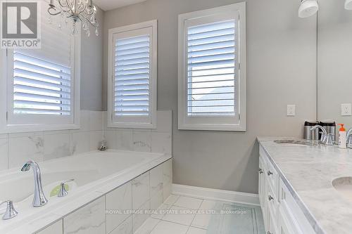 330 Wisteria Way, Oakville, ON - Indoor Photo Showing Bathroom