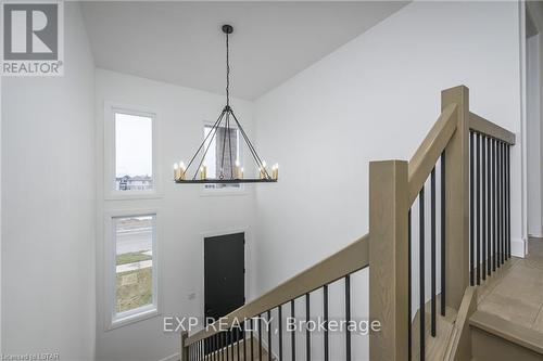 2684 Heardcreek Trail, London, ON - Indoor Photo Showing Other Room