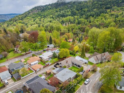 375 Willow Drive, Warfield, BC - Outdoor With View