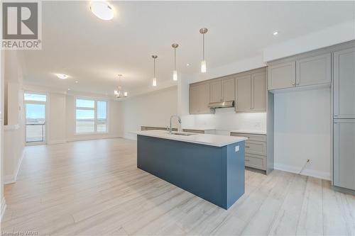 271 Grey Silo Road Unit# 68, Waterloo, ON - Indoor Photo Showing Kitchen With Upgraded Kitchen