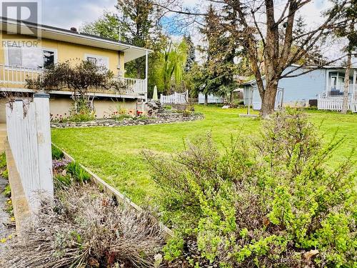 210 21St  S Avenue, Creston, BC - Outdoor