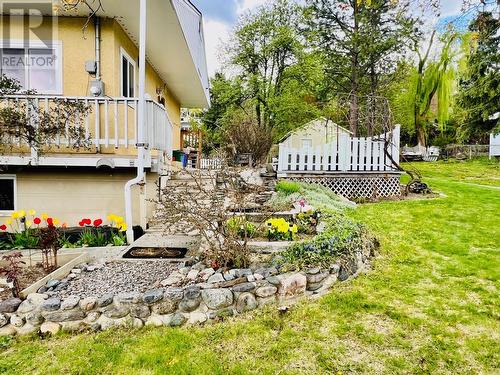 210 21St  S Avenue, Creston, BC - Outdoor