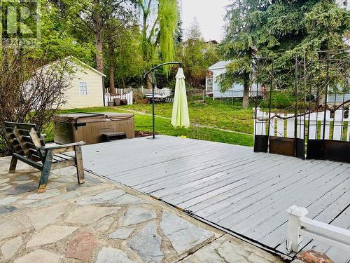 210 21St  S Avenue, Creston, BC - Outdoor With Deck Patio Veranda