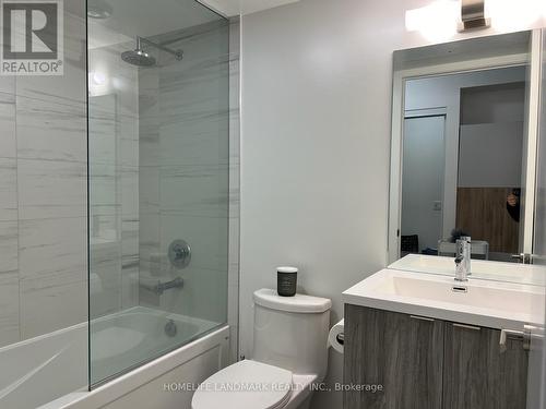 2516 - 138 Downes Street, Toronto, ON - Indoor Photo Showing Bathroom