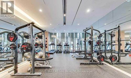 520W - 27 Bathurst Street, Toronto, ON - Indoor Photo Showing Gym Room