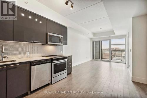 502 - 15 Prince Albert Boulevard, Kitchener, ON - Indoor Photo Showing Kitchen With Upgraded Kitchen