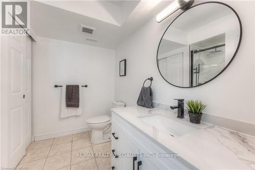 D25 - 12 Holdborn Drive, Kitchener, ON - Indoor Photo Showing Bathroom