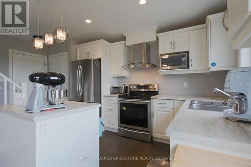50 Abbott Street S, Strathroy-Caradoc, ON - Indoor Photo Showing Kitchen With Stainless Steel Kitchen With Double Sink