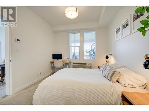 1800 Richter Street Unit# Ph10, Kelowna, BC - Indoor Photo Showing Bedroom