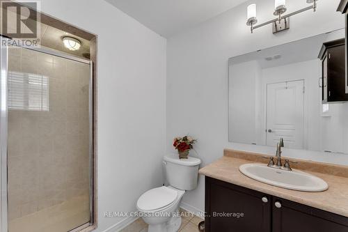64 Westminster Circle, Barrie, ON - Indoor Photo Showing Bathroom