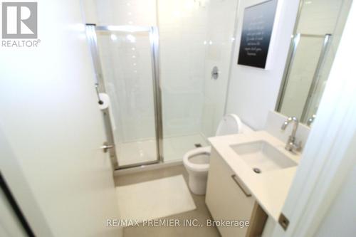 616 - 3005 Pine Glen Road, Oakville, ON - Indoor Photo Showing Bathroom