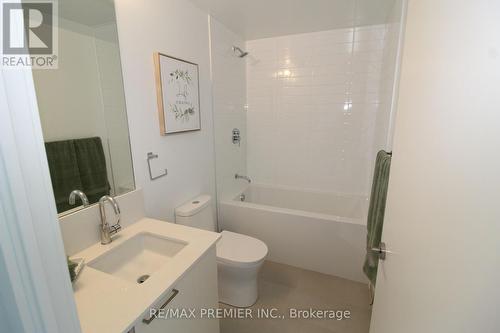 616 - 3005 Pine Glen Road, Oakville, ON - Indoor Photo Showing Bathroom