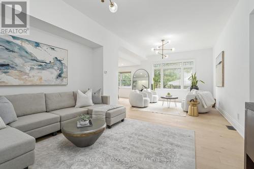161 Mill Street, Halton Hills, ON - Indoor Photo Showing Living Room