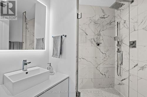 #1210 -15 Windermere Ave, Toronto, ON - Indoor Photo Showing Bathroom