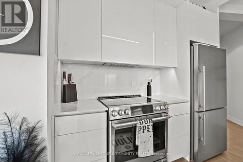 #1210 -15 Windermere Ave, Toronto, ON - Indoor Photo Showing Kitchen