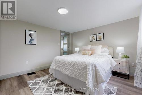 99 Cowans Crescent, Kawartha Lakes, ON - Indoor Photo Showing Bedroom