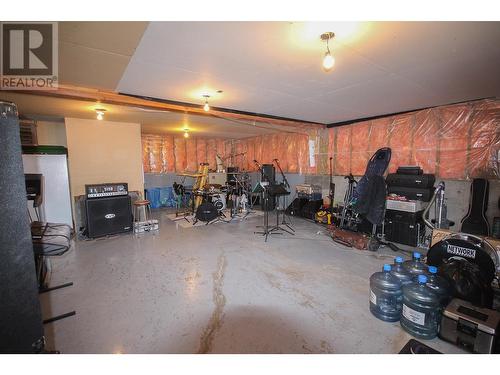 13059 Leer Subdivision, Dawson Creek, BC - Indoor Photo Showing Garage