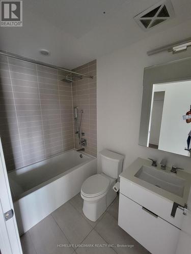 2713 - 25 Richmond Street E, Toronto, ON - Indoor Photo Showing Bathroom
