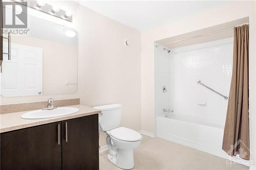 117 Dorina Sarazin Crescent, Rockland, ON - Indoor Photo Showing Bathroom