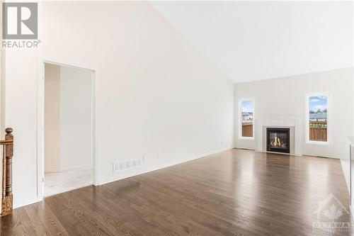 117 Dorina Sarazin Crescent, Rockland, ON - Indoor Photo Showing Living Room With Fireplace