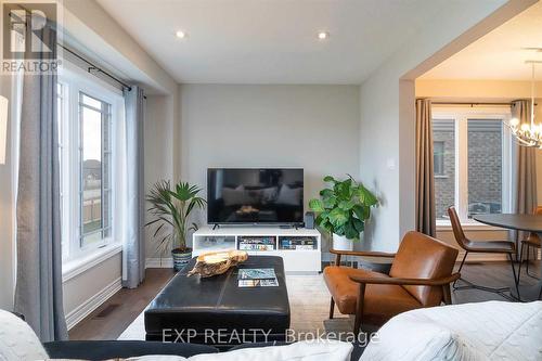 23 Archer Avenue, Collingwood, ON - Indoor Photo Showing Living Room