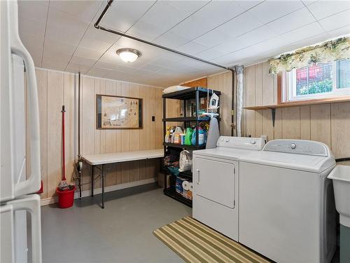 226 Memorial Drive, Brantford, ON - Indoor Photo Showing Laundry Room