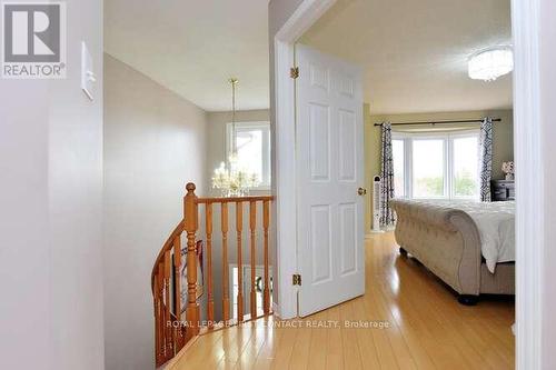 6 - 800 Paramount Drive, Hamilton, ON - Indoor Photo Showing Other Room