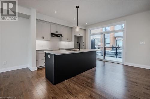 271 Grey Silo Road Unit# 60, Waterloo, ON - Indoor Photo Showing Kitchen With Upgraded Kitchen