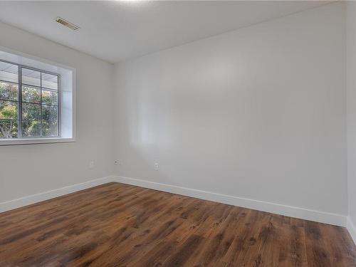 5678 Carrington Rd, Nanaimo, BC - Indoor Photo Showing Other Room