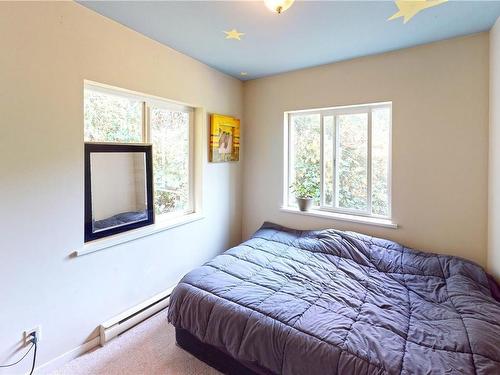 121 Whims Rd, Salt Spring, BC - Indoor Photo Showing Bedroom