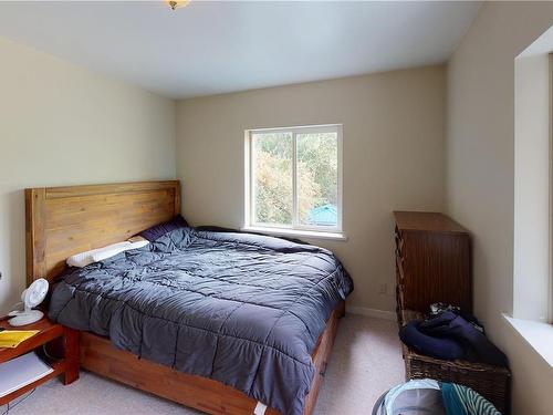 121 Whims Rd, Salt Spring, BC - Indoor Photo Showing Bedroom