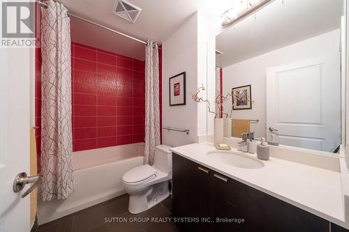 106 - 35 Hayden Street, Toronto, ON - Indoor Photo Showing Bathroom