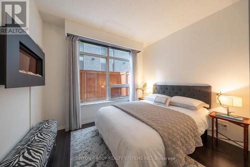 106 - 35 Hayden Street, Toronto, ON - Indoor Photo Showing Bedroom