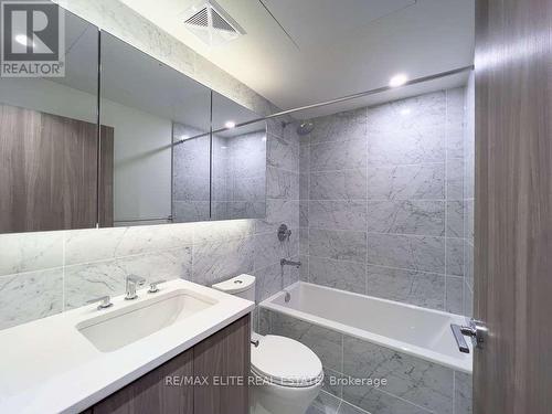 612 - 85 Mcmahon Drive, Toronto, ON - Indoor Photo Showing Bathroom