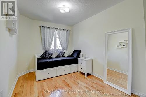 485 Meadowridge Court, Mississauga, ON - Indoor Photo Showing Bedroom