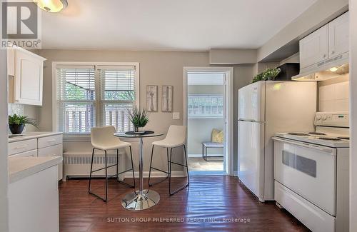 #B -1273 Norman Ave, London, ON - Indoor Photo Showing Kitchen