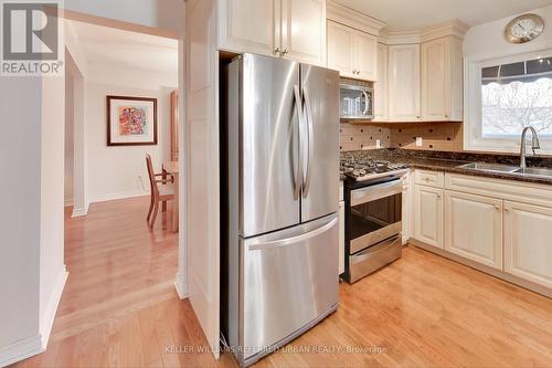 89 Chieftain Crescent, Barrie, ON - Indoor Photo Showing Kitchen With Double Sink