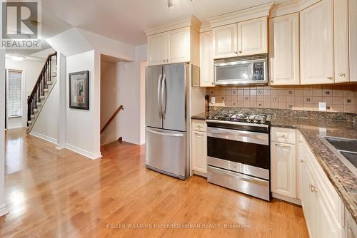89 Chieftain Crescent, Barrie, ON - Indoor Photo Showing Kitchen