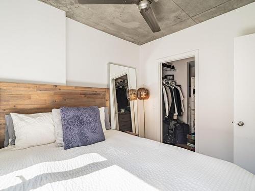 Master bedroom - 218-400 Rue De L'Inspecteur, Montréal (Le Sud-Ouest), QC - Indoor Photo Showing Bedroom