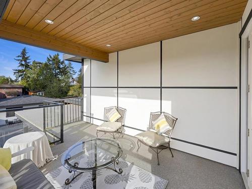 48 Hampton Rd, Saanich, BC - Outdoor With Deck Patio Veranda With Exterior